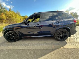 2020 BMW X5 40i IV (G05/G18), фиолетовый, 7999000 рублей, вид 4