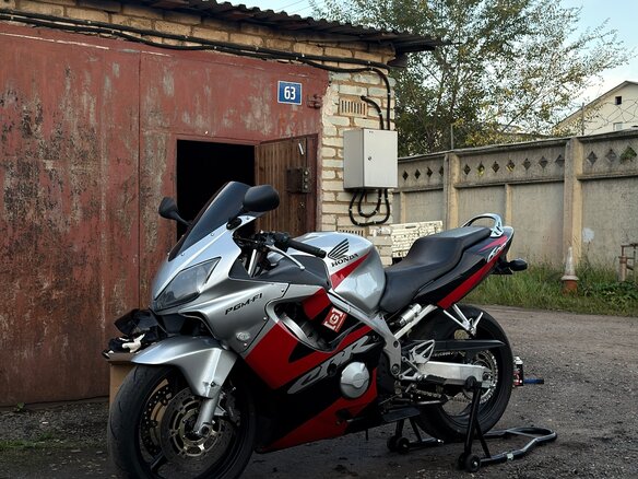 2003 Honda CBR 600F, серебристый, 430000 рублей - вид 8