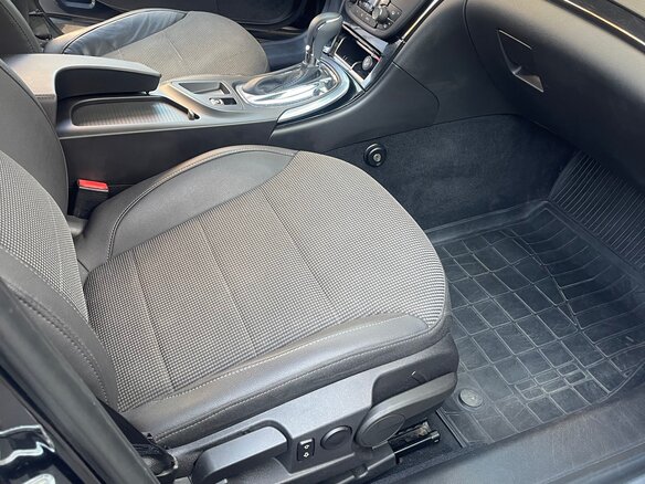 2011 Opel Insignia I, чёрный - вид 11