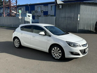 2014 Opel Astra J Рестайлинг, белый, 725000 рублей, вид 2