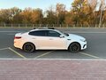 2018 Kia Optima IV Рестайлинг, белый, 2000000 рублей - вид 3