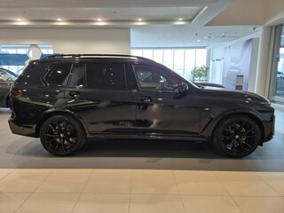2026 BMW X7 40d I (G07) Рестайлинг, чёрный, 19754900 рублей, вид 3