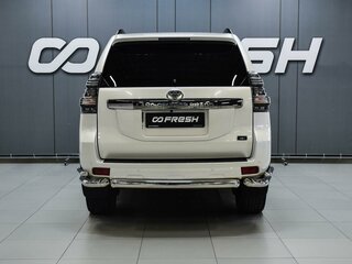 2016 Toyota Land Cruiser Prado 150 Series Рестайлинг 1, белый, 4549000 рублей, вид 4