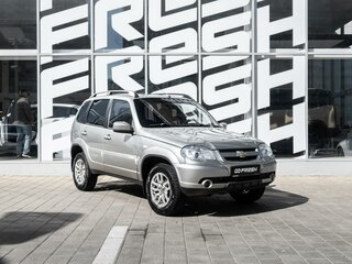 2015 Chevrolet Niva I Рестайлинг, серый, 698000 рублей, вид 1