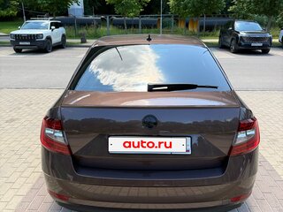 2018 Skoda Octavia III (A7) Рестайлинг, коричневый, 2100000 рублей, вид 3