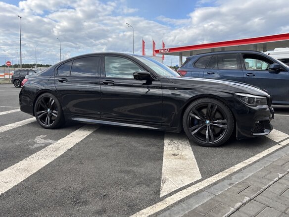 2018 BMW 7 серии 740d xDrive VI (G11/G12), чёрный, 3700000 рублей - вид 32