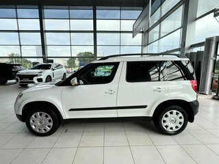 2013 Skoda Yeti I, белый, 695000 рублей, вид 4