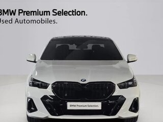 2023 BMW 5 серии 520i VIII (G60/G61/G68), белый, 6987600 рублей, вид 3
