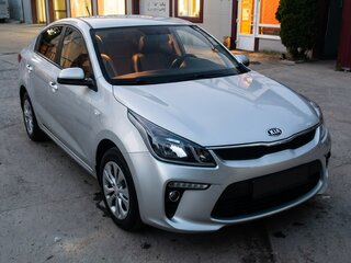 2017 Kia Rio IV, серебристый, 1320000 рублей, вид 3