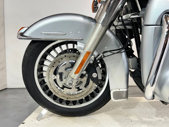 2012 Harley-Davidson Electra Glide, серебристый, 749000 рублей - вид 28