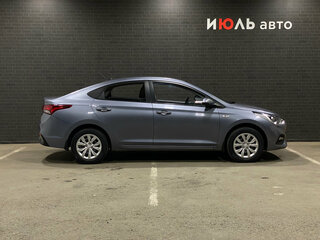 2017 Hyundai Solaris II, серый, 1070000 рублей, вид 4