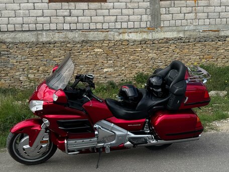 2000 Honda GL 1800 Gold Wing, красный, 1000000 рублей, вид 5