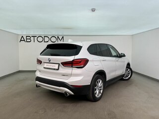 2021 BMW X1 20i xDrive II (F48) Рестайлинг, белый, 2990000 рублей, вид 2