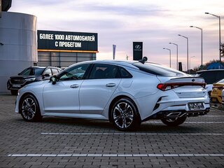 2020 Kia K5 III, белый, 2075000 рублей, вид 4