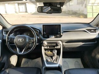 2021 Toyota RAV4 V (XA50), чёрный, 2980000 рублей, вид 5