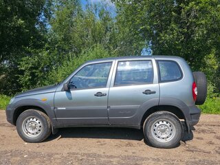 2009 Chevrolet Niva I Рестайлинг, серый, 550000 рублей, вид 4