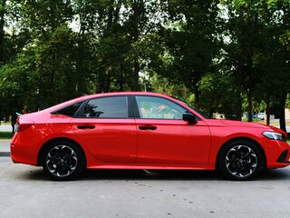 2021 Honda Civic XI, красный, 3000000 рублей, вид 4