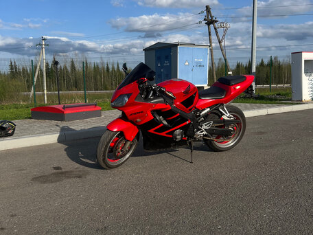 2001 Honda CBR 600F, красный, 400000 рублей, вид 2