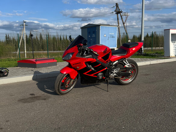 2001 Honda CBR 600F, красный, 400000 рублей - вид 1