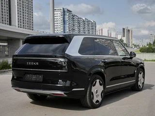 2025 Zeekr 9X 70 kWh, чёрный, 11099000 рублей, вид 4
