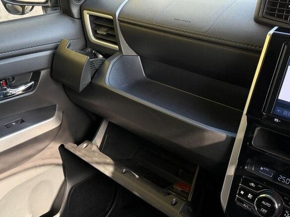 2023 Toyota Roomy I Рестайлинг, белый, 932000 рублей - вид 15