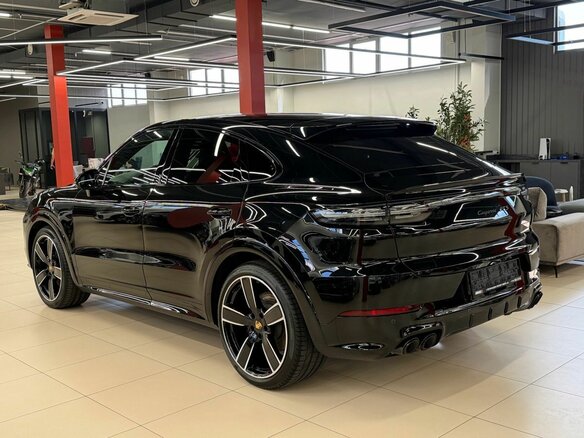 2022 Porsche Cayenne GTS Coupé III, чёрный - вид 5