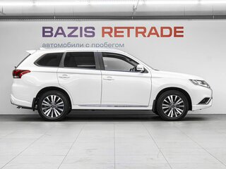 2022 Mitsubishi Outlander III Рестайлинг 3, белый, 3249000 рублей, вид 4