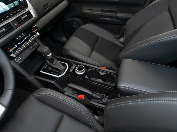 2025 Mitsubishi L200 VI, белый - вид 15