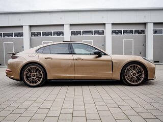 2026 Porsche Panamera GTS III, золотистый, 33300000 рублей, вид 5