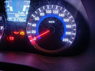 2011 Hyundai Solaris I, серый, 900000 рублей, вид 3