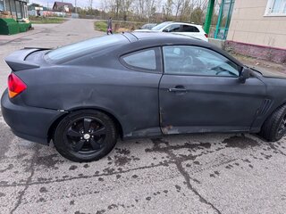2004 Hyundai Tuscani, серый, 230000 рублей, вид 5