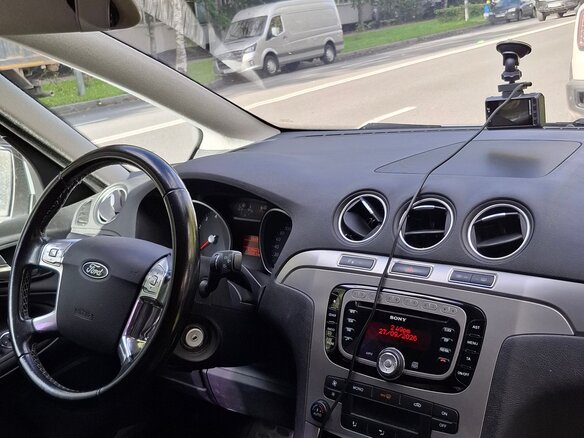 2011 Ford S-MAX I Рестайлинг, белый, 1300000 рублей - вид 8