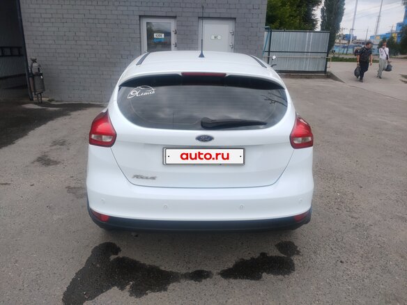 2016 Ford Focus III Рестайлинг, белый, 680000 рублей - вид 3