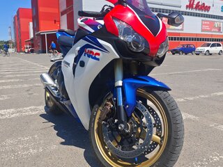 2010 Honda CBR 1000 RR/RA Fireblade, белый, 680000 рублей, вид 1