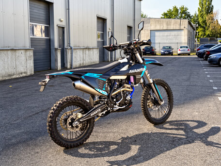 2026 Avantis Enduro 250 Pro/Carb, чёрный, 245000 рублей, вид 3