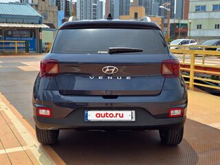 2025 Hyundai Venue I, серый, 1420000 рублей, вид 4