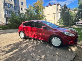 2013 Ford Focus III, красный, 570000 рублей, вид 3