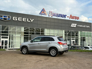 2013 Mitsubishi ASX I Рестайлинг, серебристый, 650000 рублей, вид 3