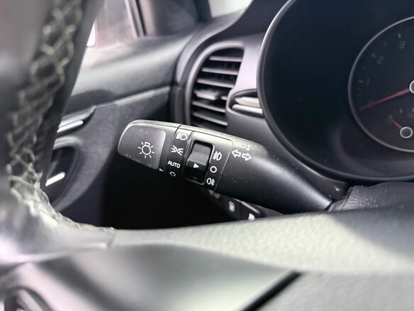 2017 Kia Rio IV, оранжевый - вид 16