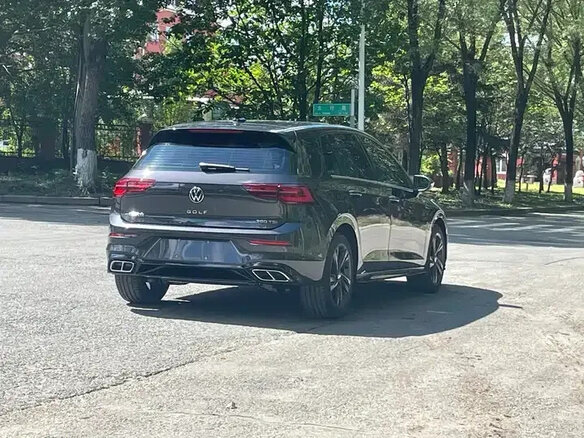 2023 Volkswagen Golf VIII, серый - вид 5