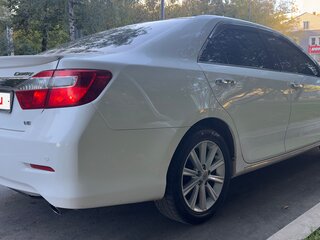 2012 Toyota Camry VII (XV50), белый, 1750000 рублей, вид 2