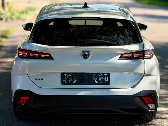 2022 Peugeot 308 III, белый, 1699900 рублей - вид 7