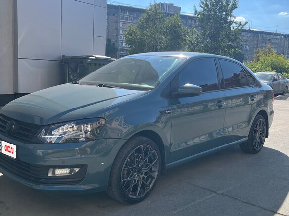 2019 Volkswagen Polo V Рестайлинг, серый, 1350000 рублей - вид 1