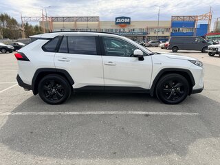 2021 Toyota RAV4 V (XA50), белый, 4400000 рублей, вид 2