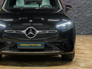 2026 Mercedes-Benz GLC 300 II (X254), чёрный, 9890000 рублей, вид 3
