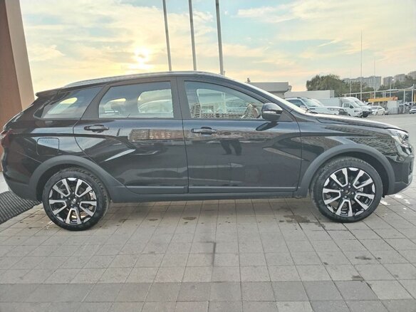 2026 Lada (ВАЗ) Vesta SW Cross I Рестайлинг (NG), чёрный - вид 3