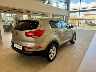 2014 Kia Sportage III Рестайлинг, серебристый, 1429990 рублей, вид 5