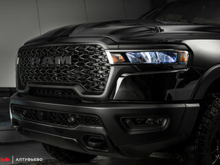 2025 Ram 1500 Crew Cab V Рестайлинг, чёрный, 9290000 рублей, вид 5