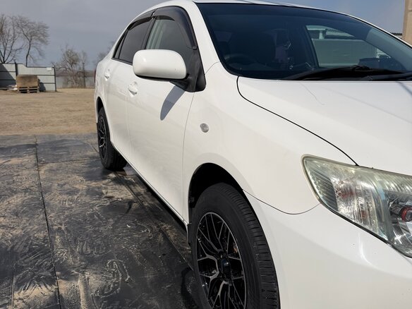 2010 Toyota Corolla Axio X (E140, E150) Рестайлинг, белый, 680000 рублей - вид 4