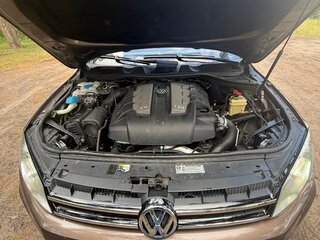 2012 Volkswagen Touareg II, коричневый, 1750000 рублей, вид 2